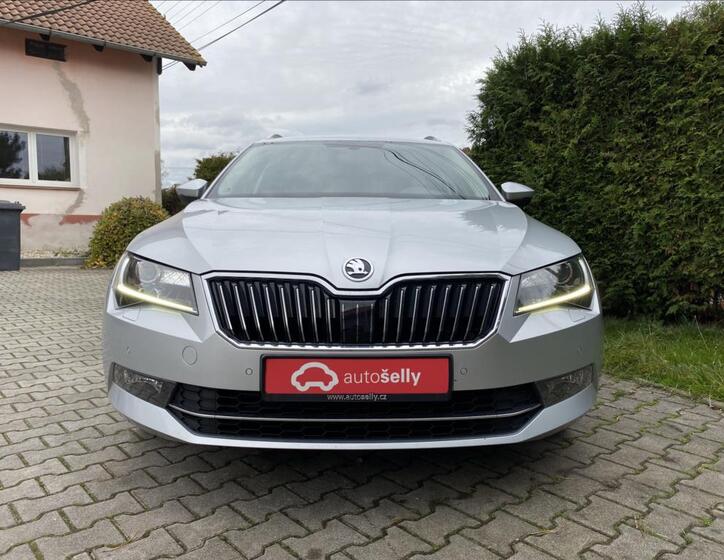 Škoda Superb 9