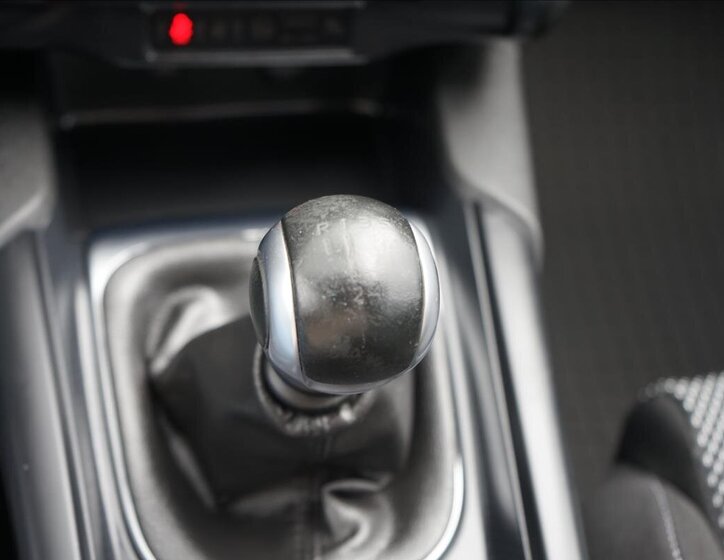 DS Automobiles DS4 18