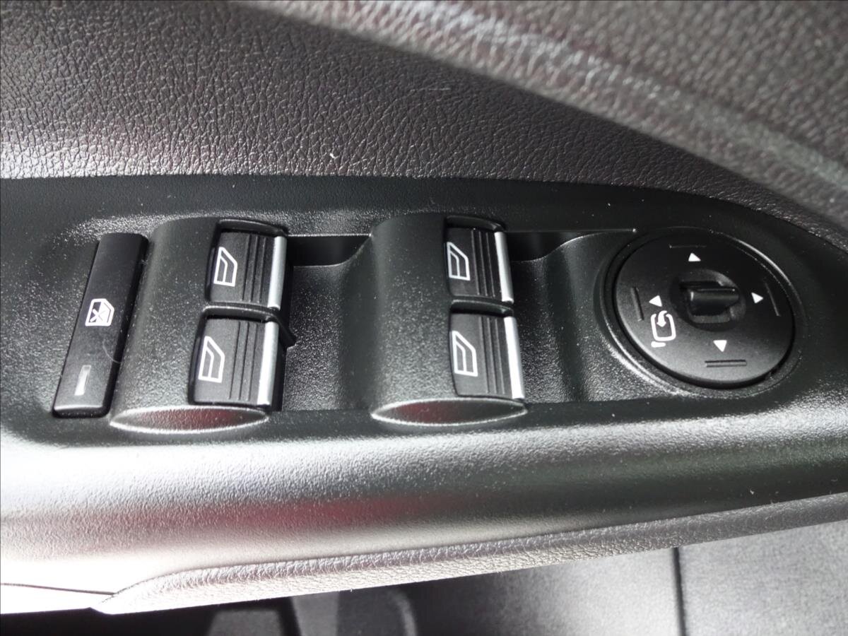 Ford Tourneo Connect MPV 998,0 74 kw