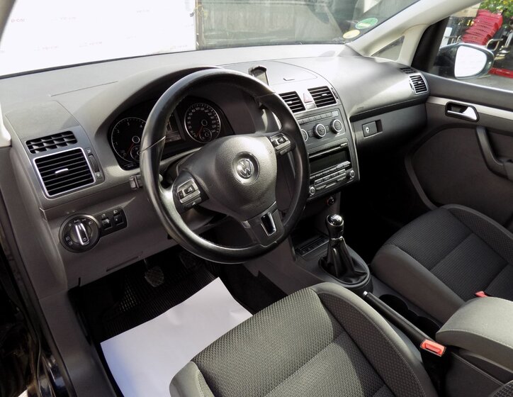 Volkswagen Touran 12