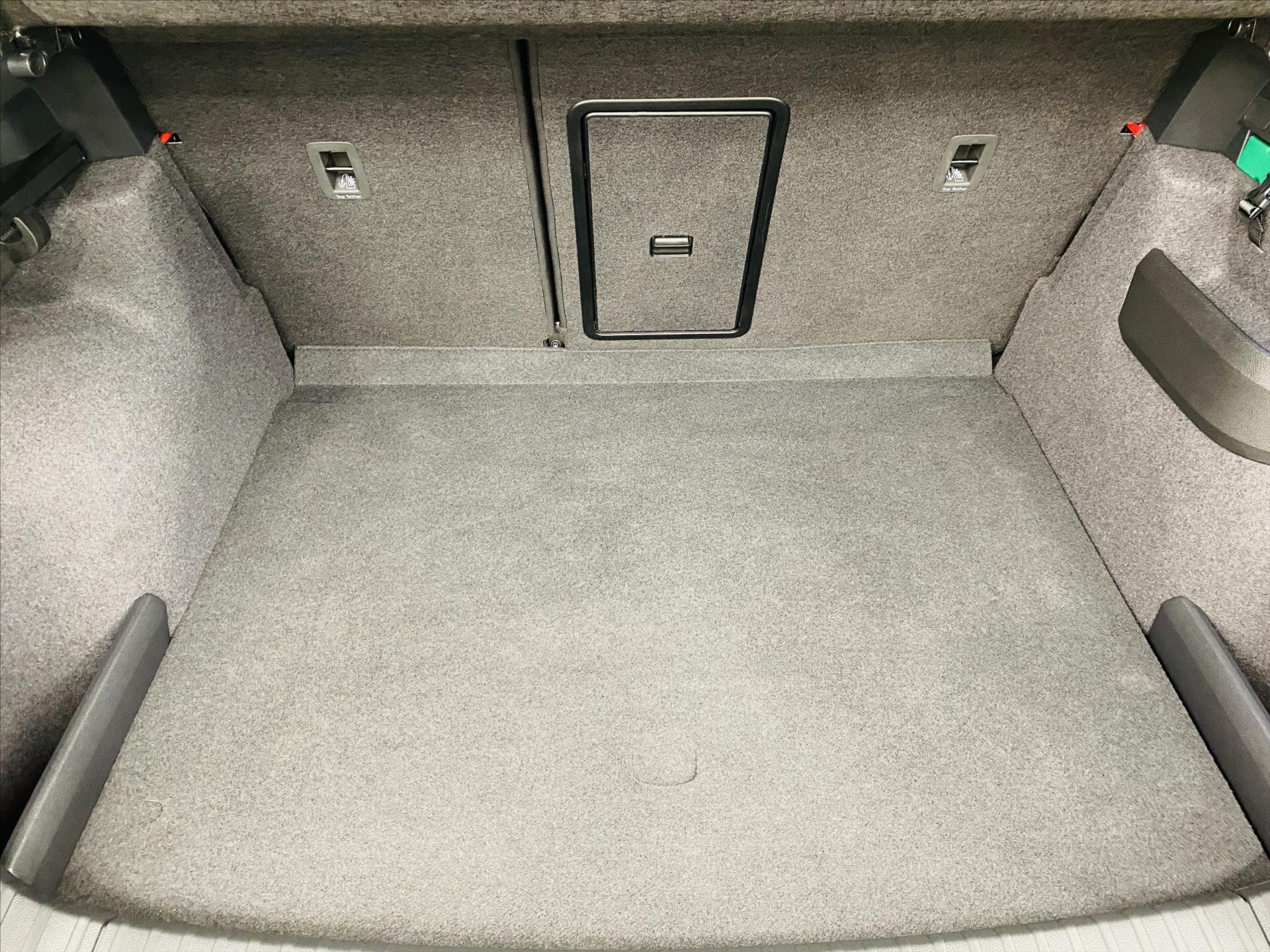 Škoda Karoq SUV / Terénní 2,0 l 110 kw