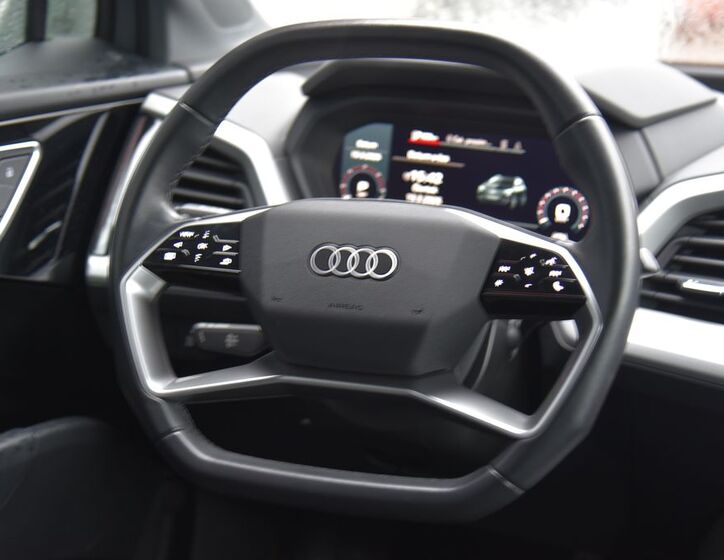 Audi Q4 22