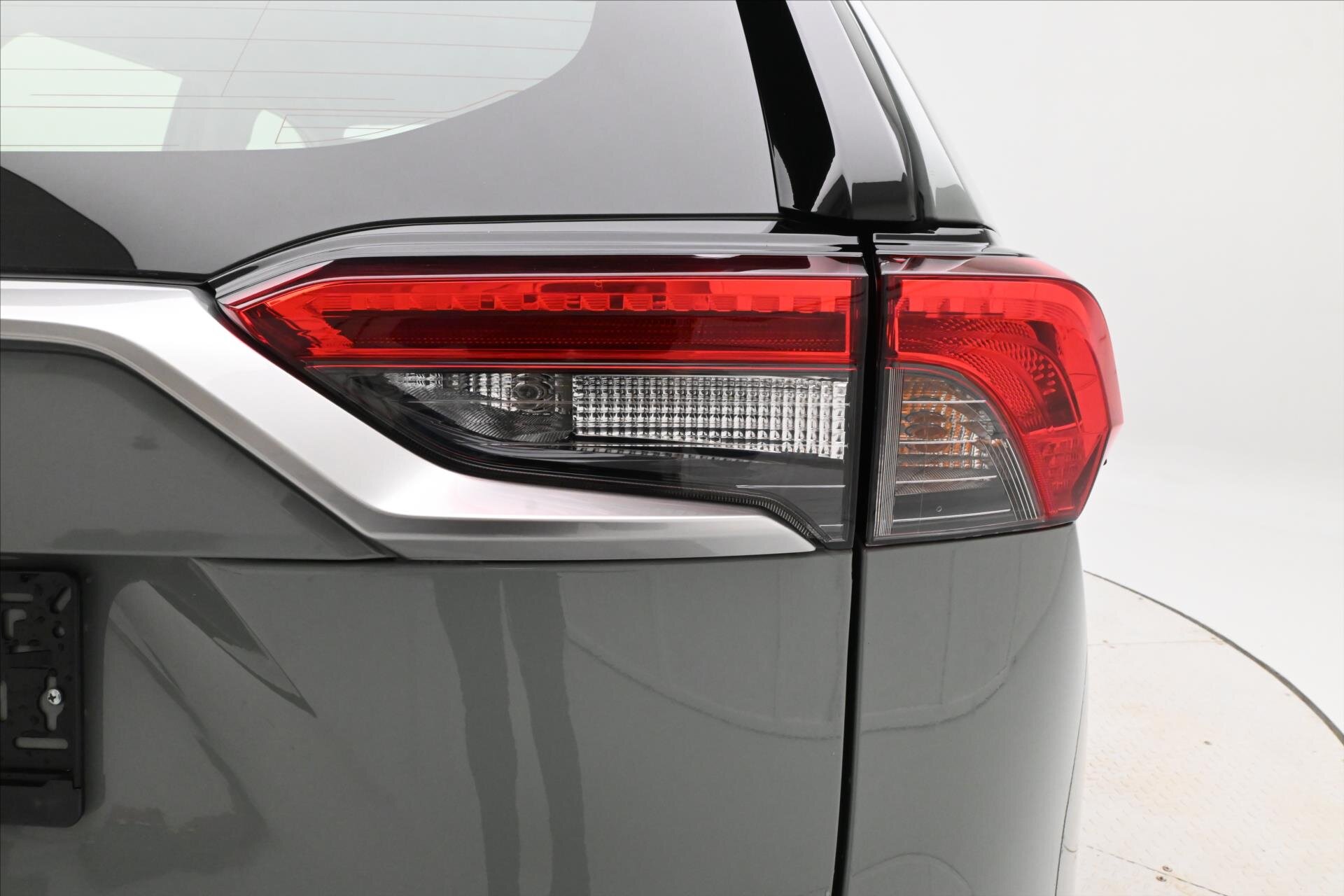 Toyota RAV4 SUV 2,0 l 129 kw