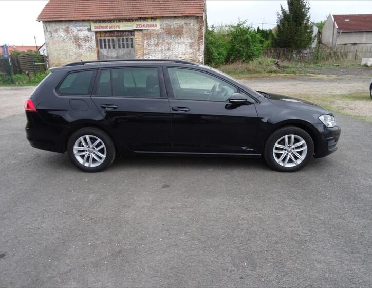 Volkswagen Golf Kombi 1,6 l 81 kw