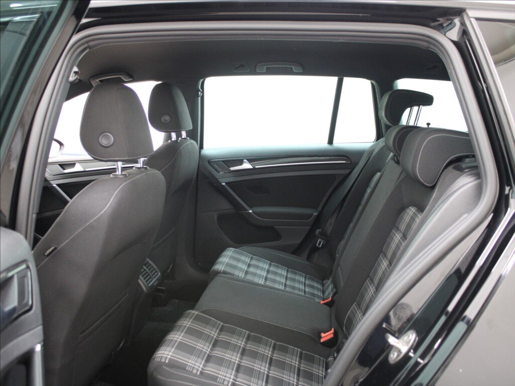 Volkswagen Golf Kombi 2,0 l 135 kw