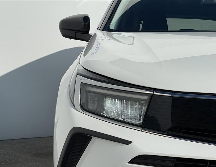 Opel Grandland SUV / Terénní 1,5 l 96 kw