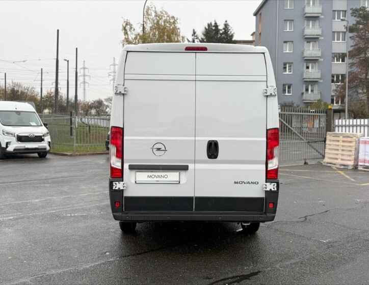Opel Movano 4