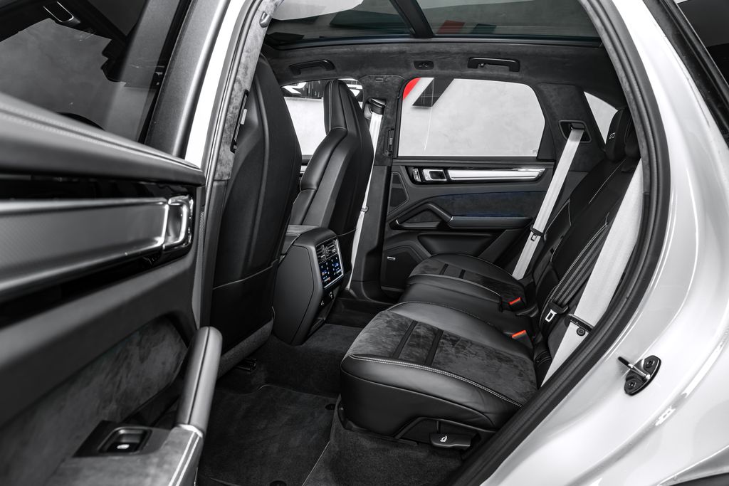 Porsche Cayenne SUV 4,0 l 338 kw