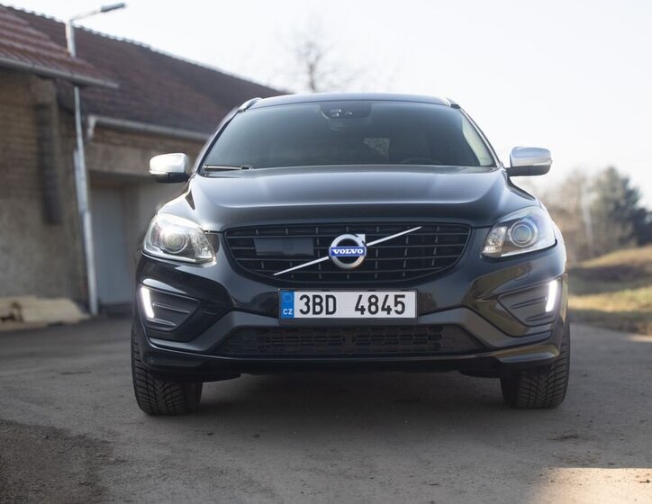 Volvo XC60 SUV / Terénní 2,0 l 140 kw