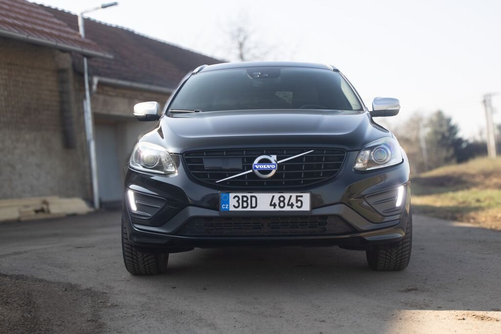 Volvo XC60 SUV / Terénní 2,0 l 140 kw