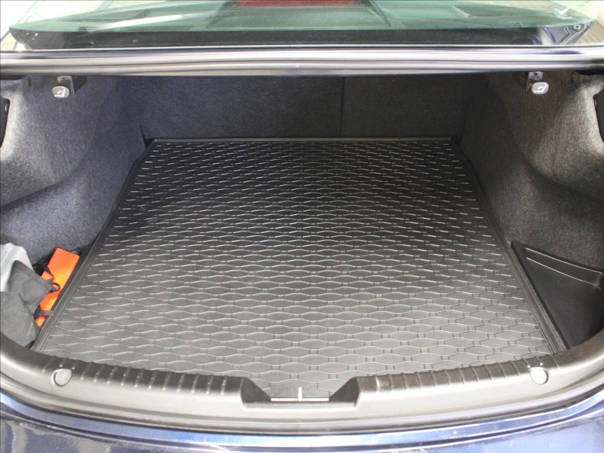 Mazda 6 Sedan 2,0 l 121 kw