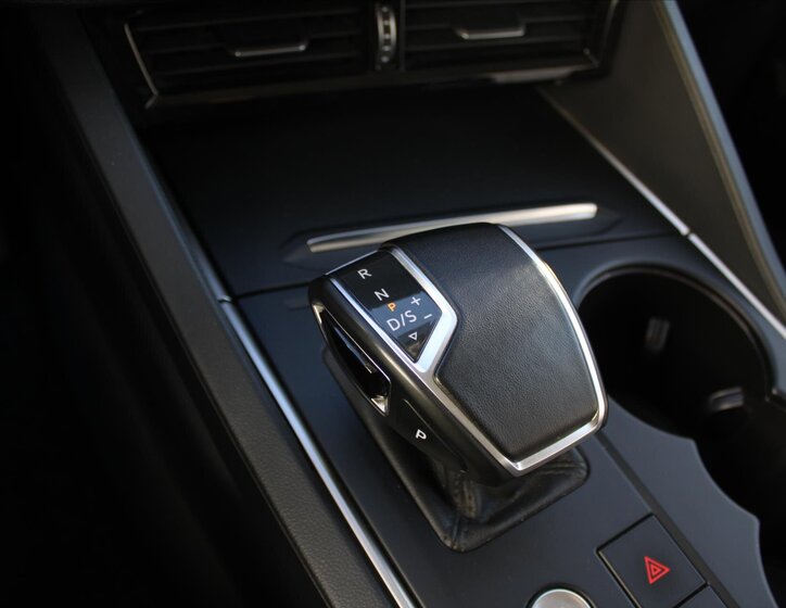 Volkswagen Touareg SUV 3,0 l 170 kw