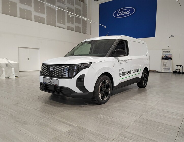 Ford Transit Courier 10