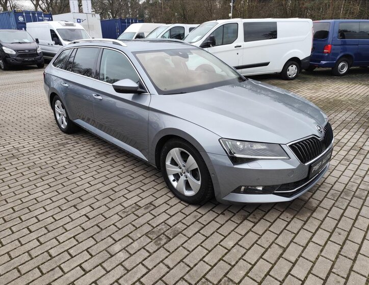 Škoda Superb Kombi 2,0 l 140 kw