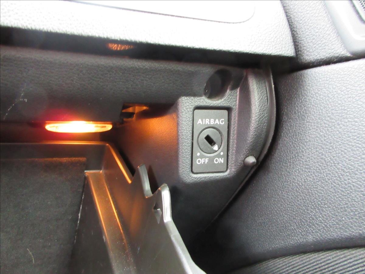 Škoda Superb Sedan / Limuzína 2,0 l 103 kw