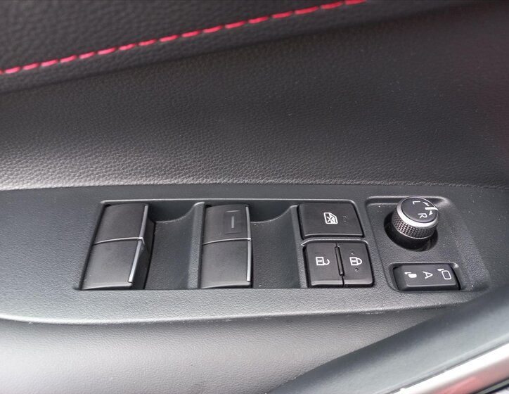 Toyota Corolla Kombi 2,0 l 98 kw