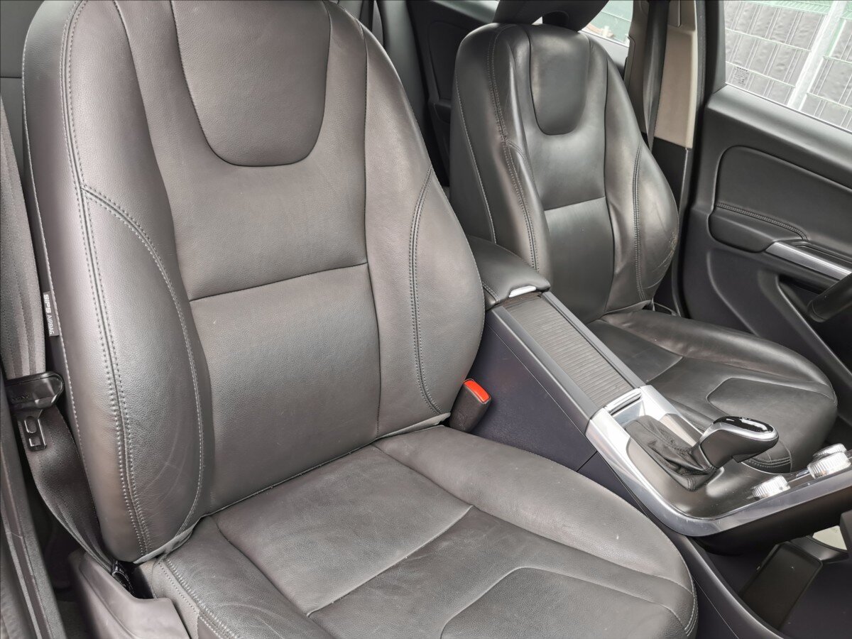 Volvo V60 Kombi 2,0 l 133 kw