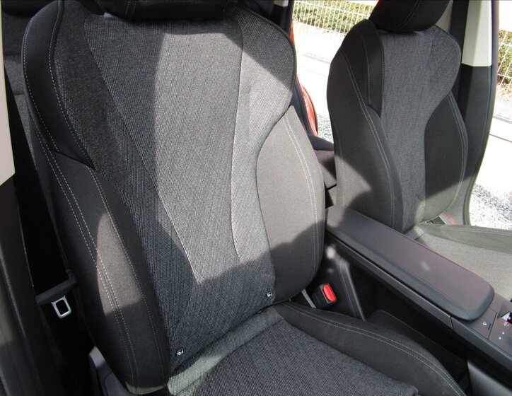 BMW X1 Kombi 1,5 l 110 kw