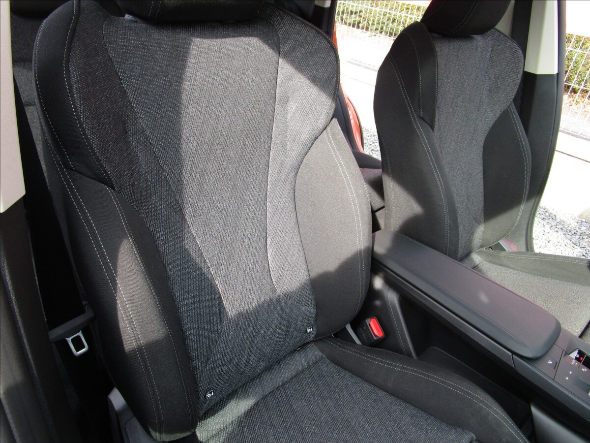 BMW X1 Kombi 1,5 l 110 kw