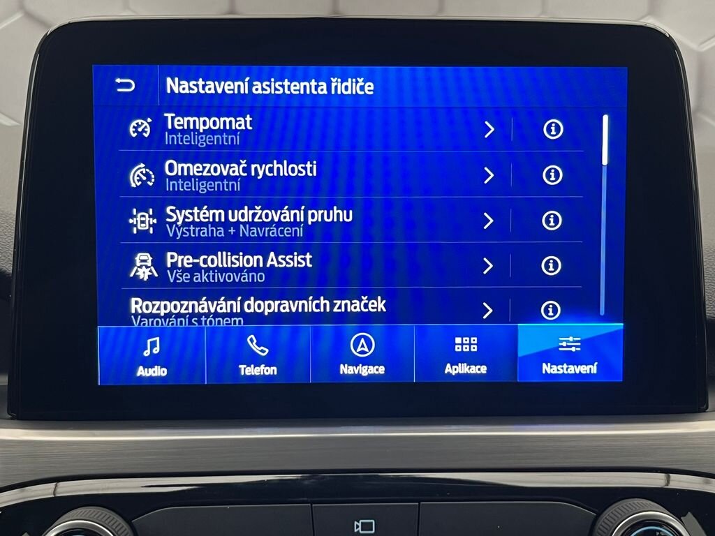 Ford Kuga SUV / Terénní 2,5 l 140 kw