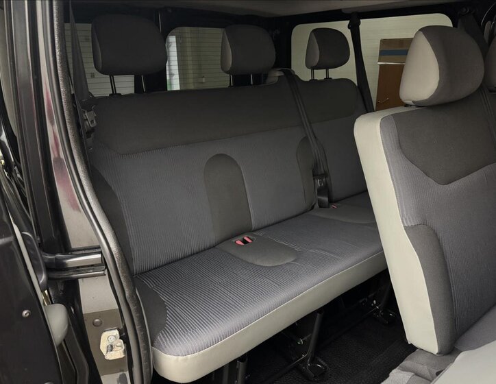 Opel Vivaro Kombi 2,5 l 107 kw