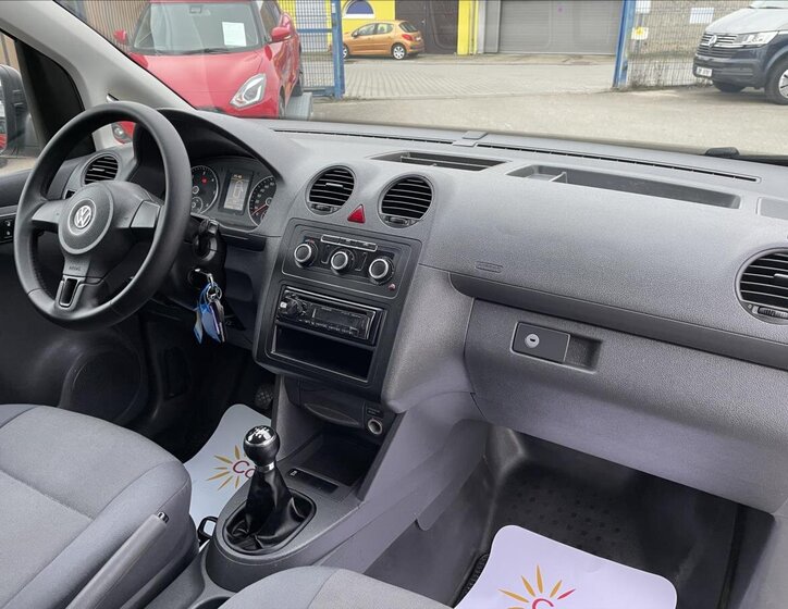 Volkswagen Caddy Skříň 2,0 l 81 kw