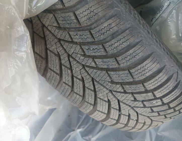 Volkswagen Caddy Kombi 1,2 l 77 kw