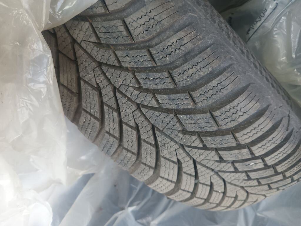 Volkswagen Caddy Kombi 1,2 l 77 kw