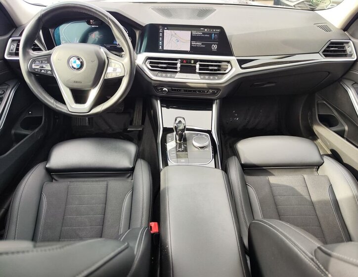 BMW Řada 3 Sedan / Limuzína 2,0 l 215 kw