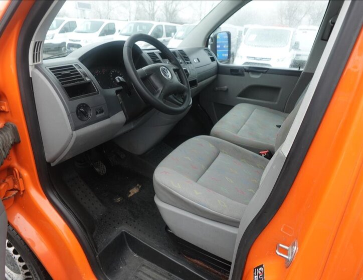 Volkswagen Transporter Valník 1,9 l 75 kw