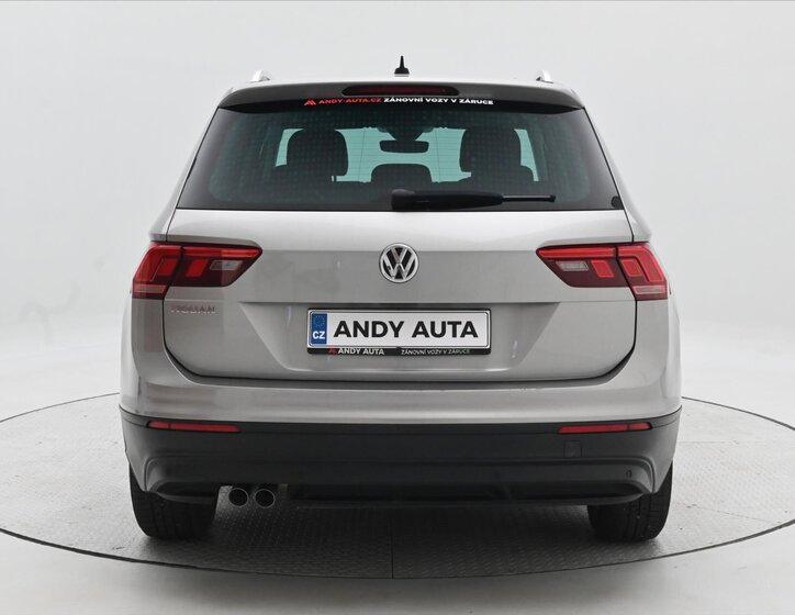 Volkswagen Tiguan 6
