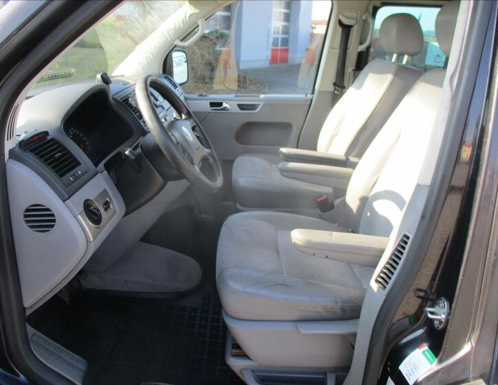 Volkswagen Multivan Kombi 2,5 l 128 kw