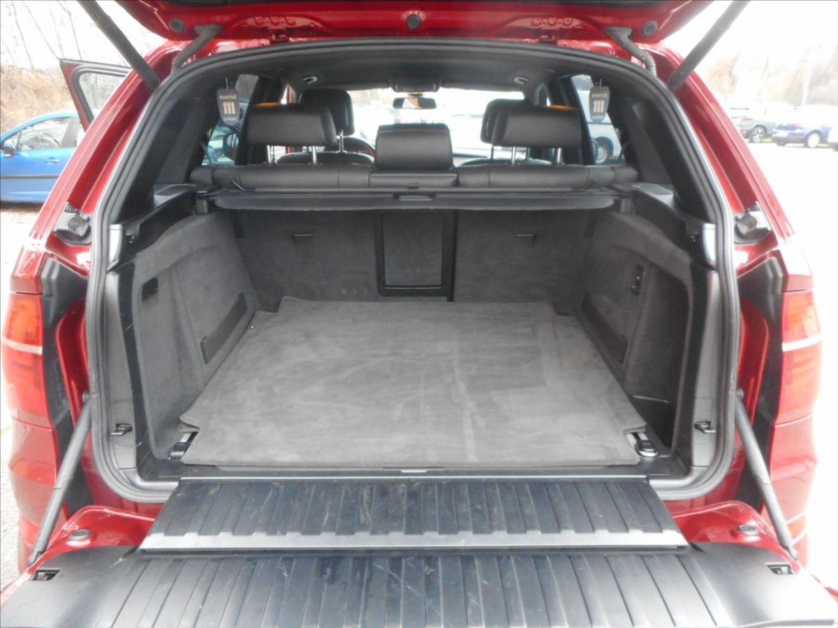 BMW X5 SUV / Terénní 3,0 l 180 kw
