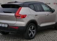 Volvo XC40 3