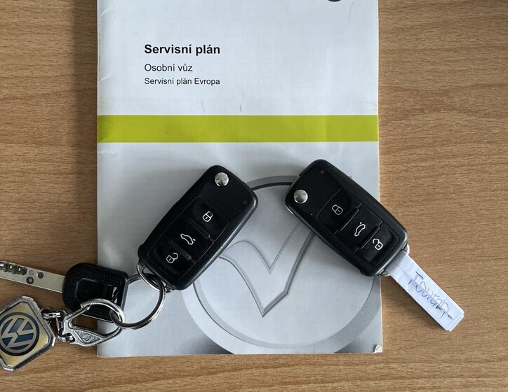 Volkswagen Touran Ostatní 1,2 l 77 kw