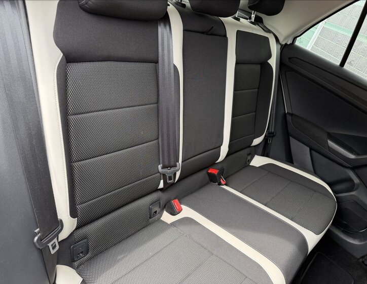 Volkswagen T-Roc SUV / Terénní 999,0 85 kw