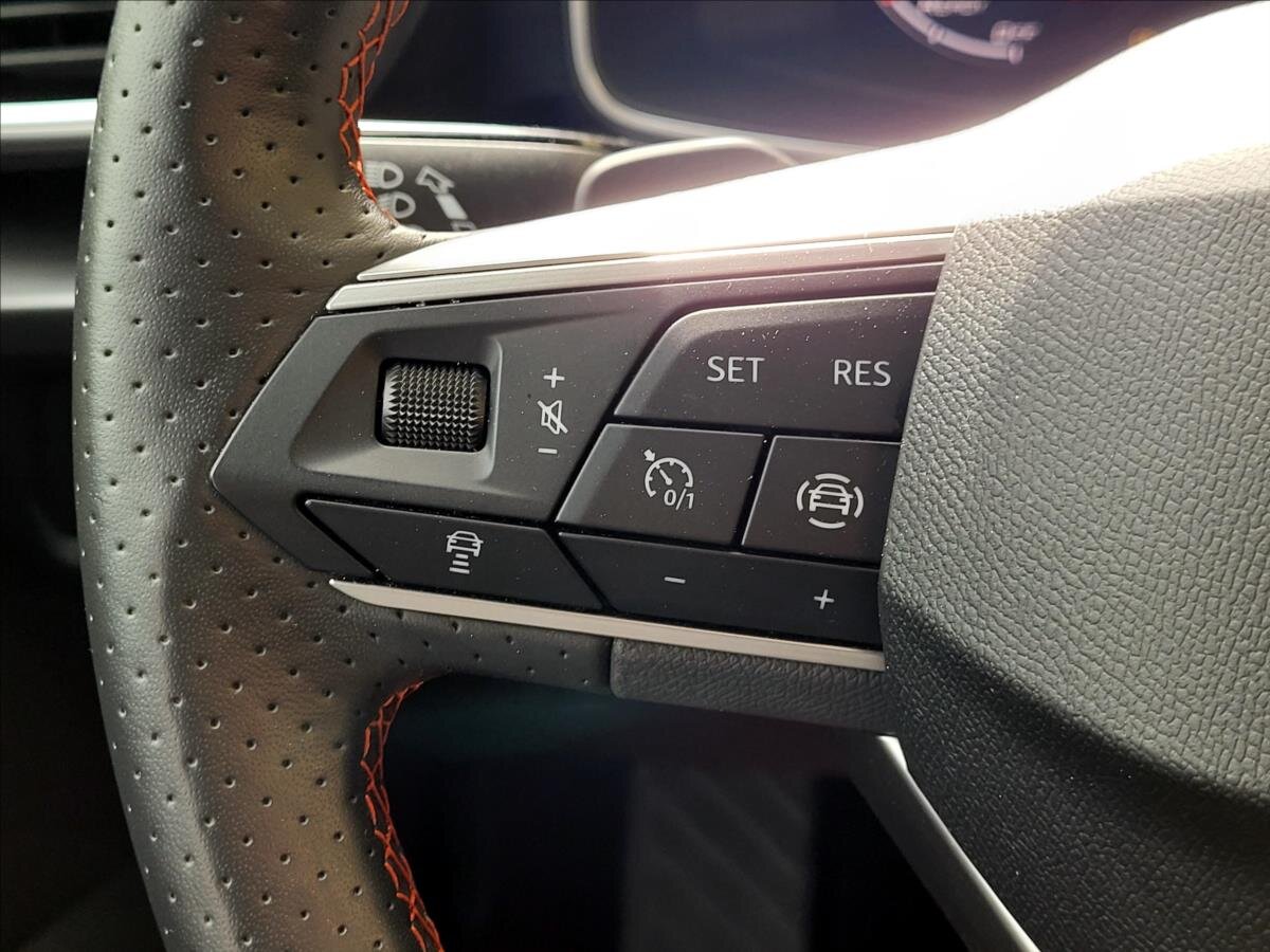 Seat Leon Hatchback 1,5 l 110 kw