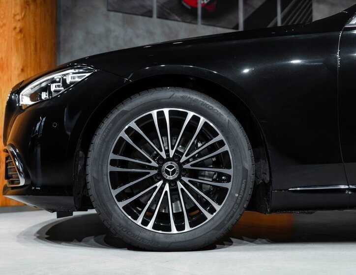 Mercedes-Benz Třídy S Sedan 4,0 l 370 kw