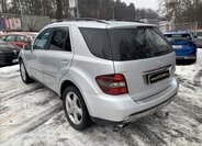 Mercedes-Benz Třídy M SUV / Terénní 4,0 l 225 kw