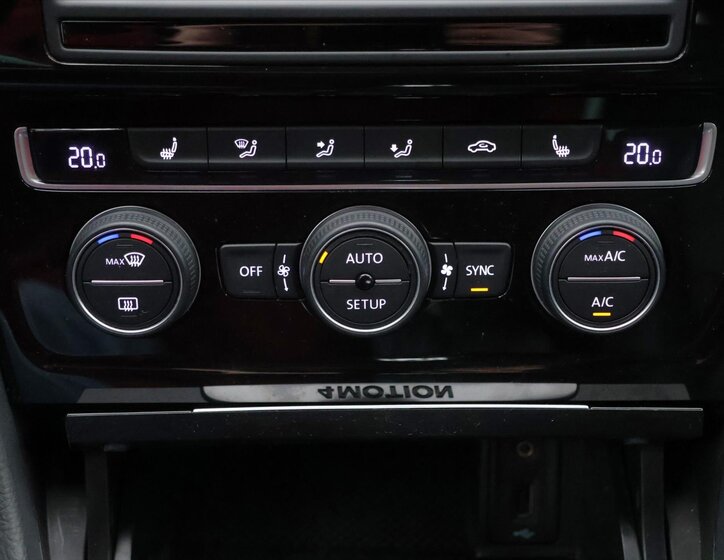 Volkswagen Golf Hatchback 2,0 l 221 kw