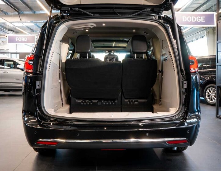 Chrysler Pacifica MPV 3,6 l 221 kw