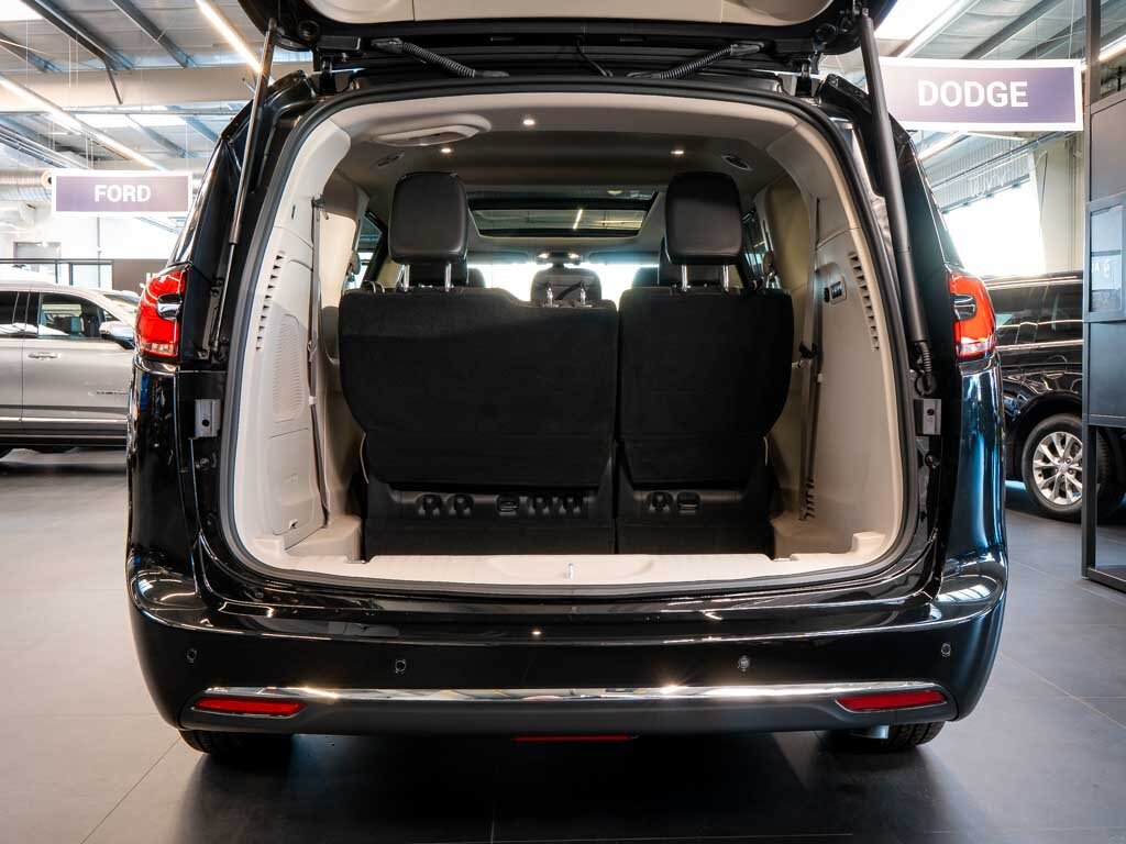 Chrysler Pacifica MPV 3,6 l 221 kw