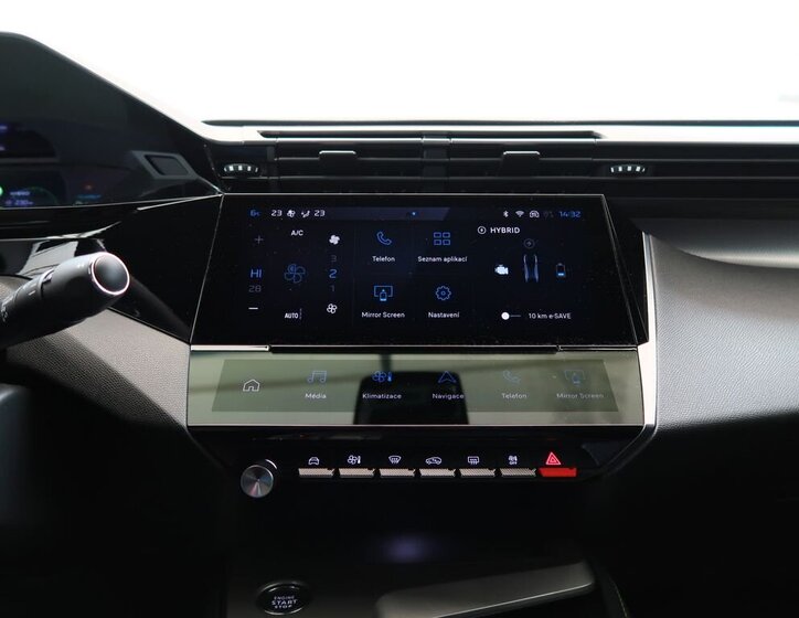 Peugeot 408 Liftback 1,6 l 133 kw