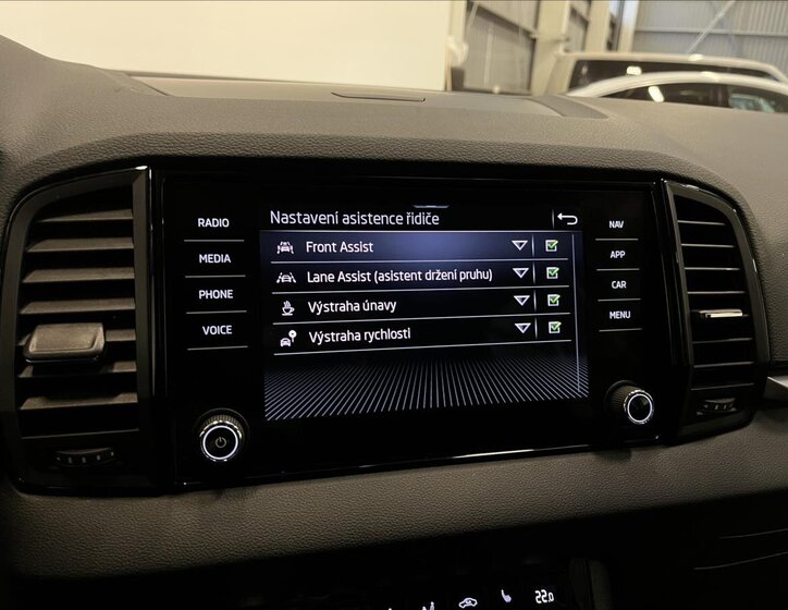 Škoda Karoq SUV 1,5 l 110 kw