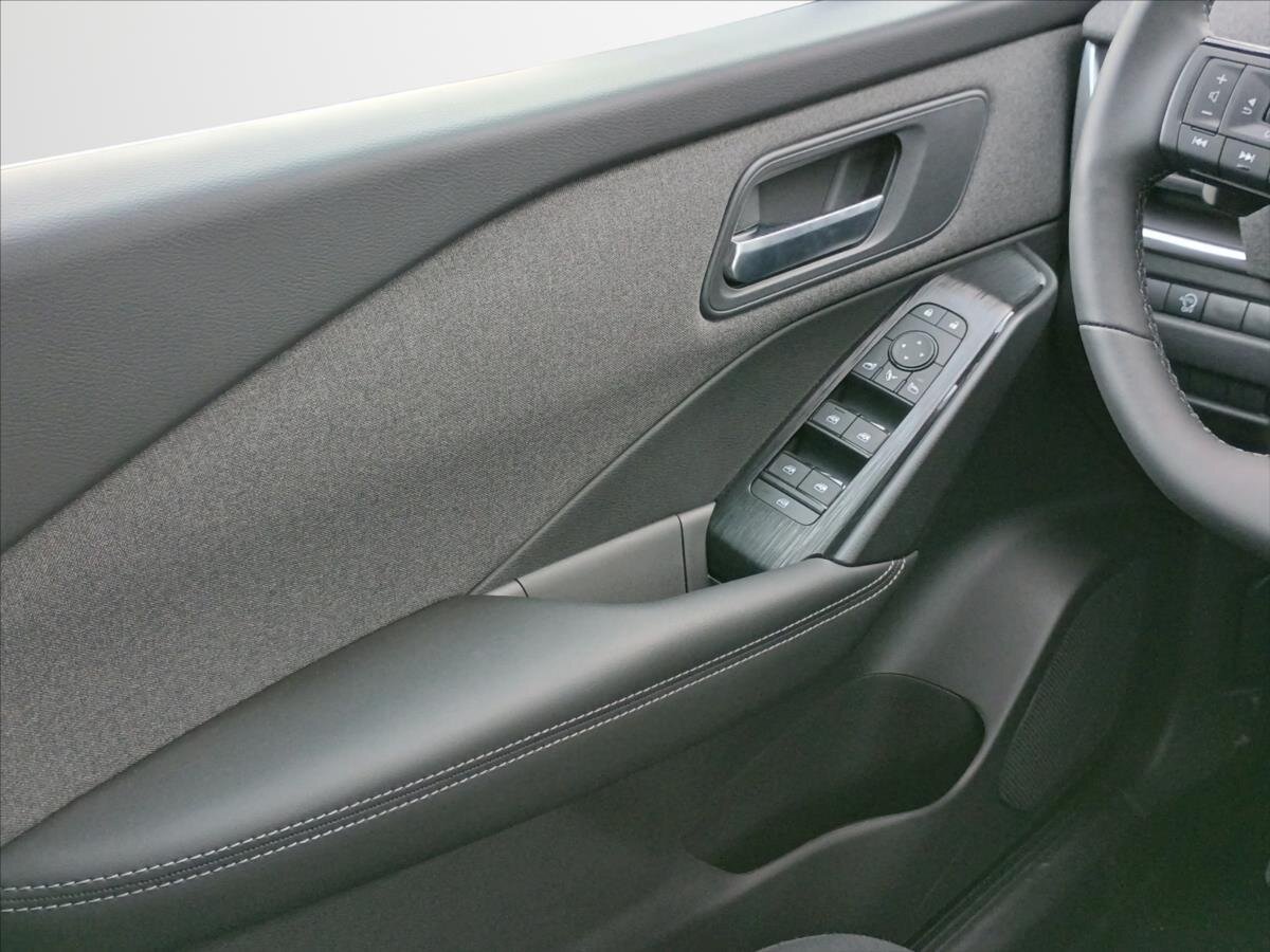 Nissan Qashqai SUV / Terénní 1,3 l 116 kw