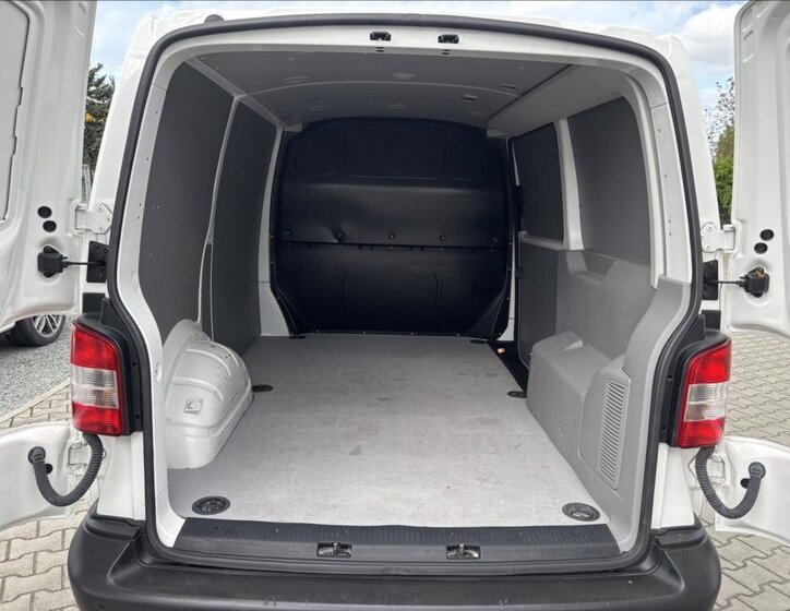 Volkswagen Transporter Skříň 2,0 l 84 kw
