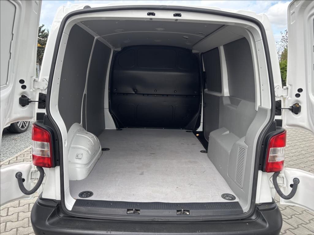 Volkswagen Transporter Skříň 2,0 l 84 kw
