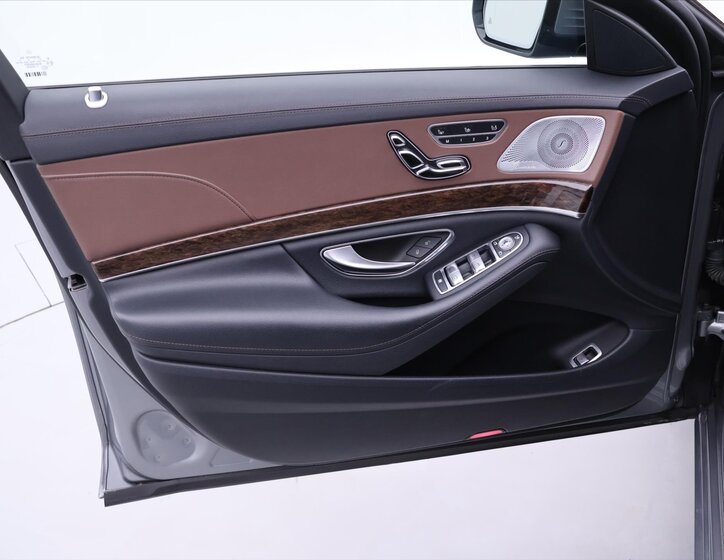 Mercedes-Benz Třídy S 11