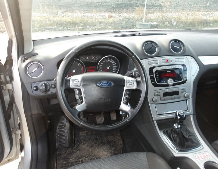 Ford Mondeo Hatchback 2,0 l 103 kw