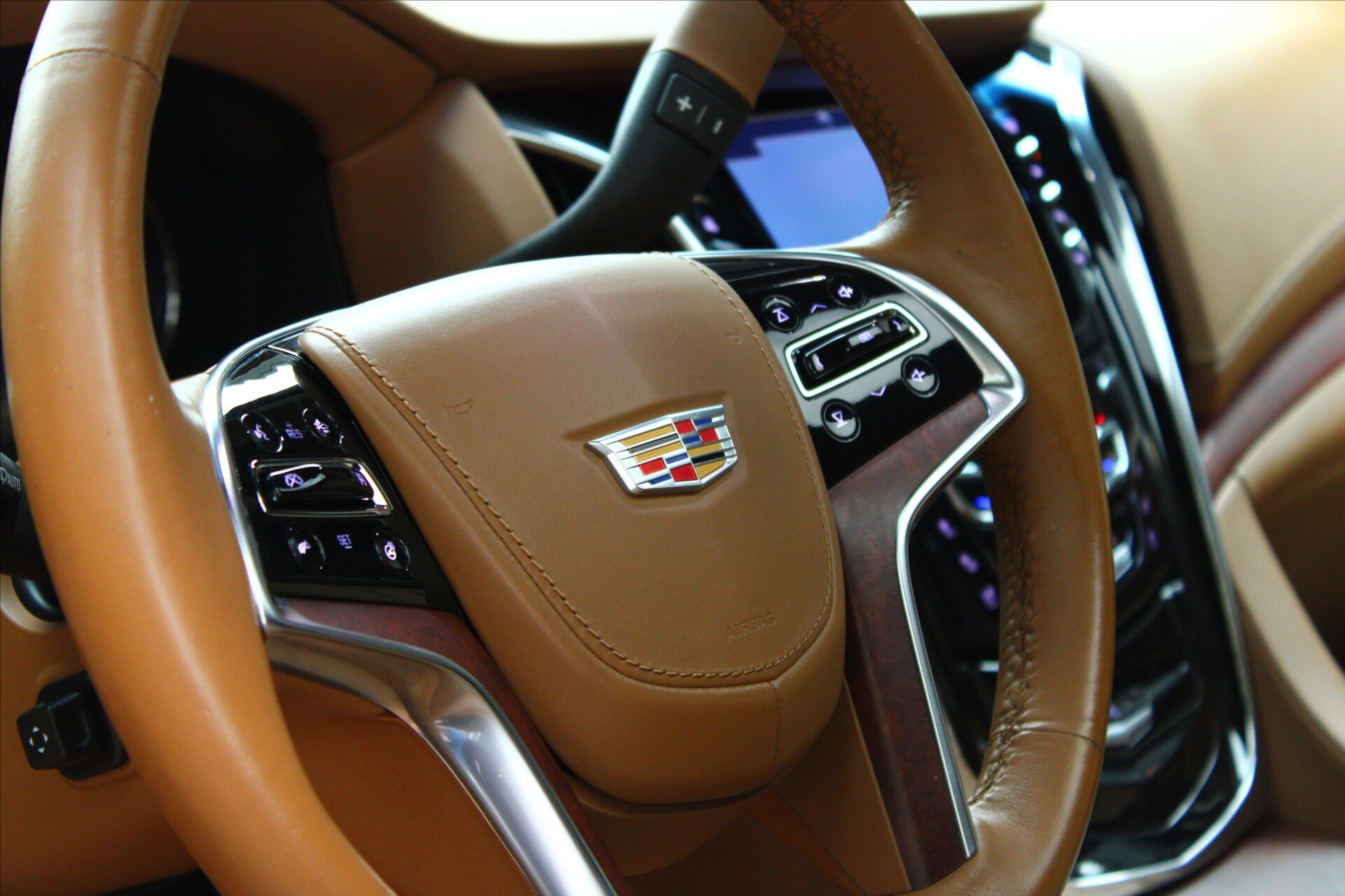 Cadillac Escalade Ostatní 6,2 l 313 kw